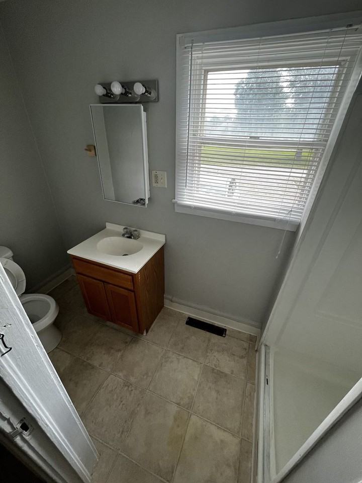108 N Mckinley Ave - Photo 5 of 15