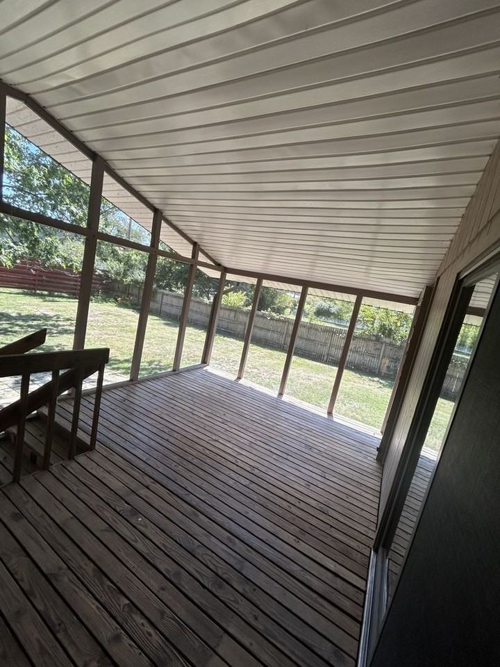 223 Sloan Ave - Photo 2 of 11