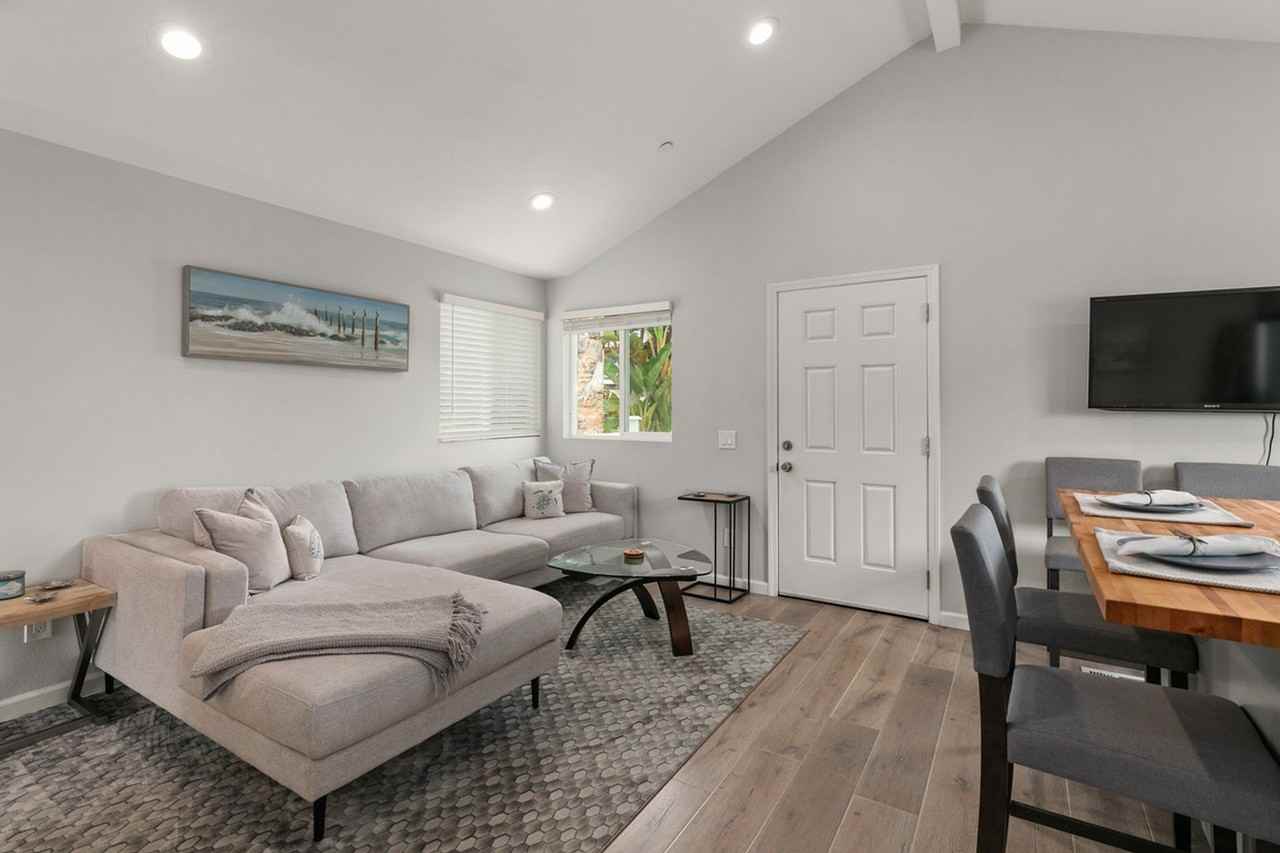 33895 Alcazar Dr - Photo 7 of 43