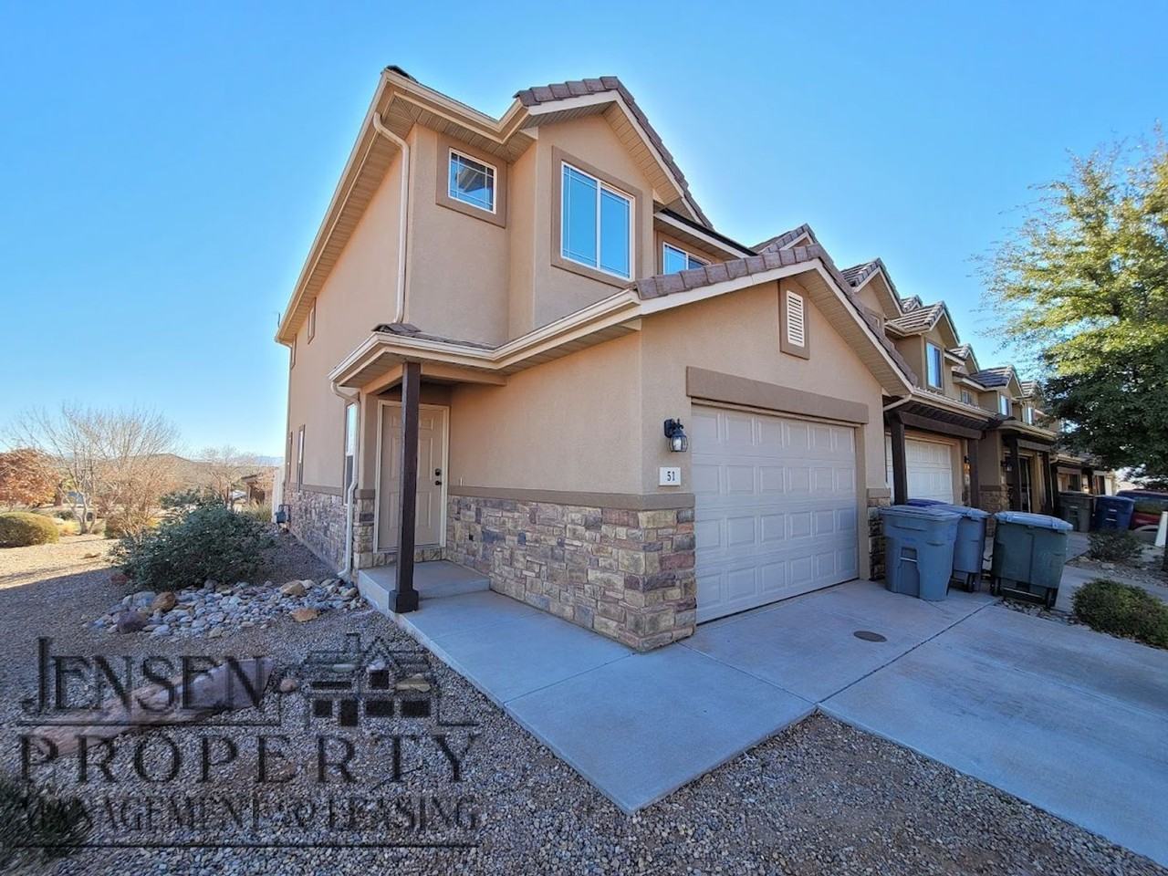 1000 E Bluff View Dr #51 - Photo 2 of 33