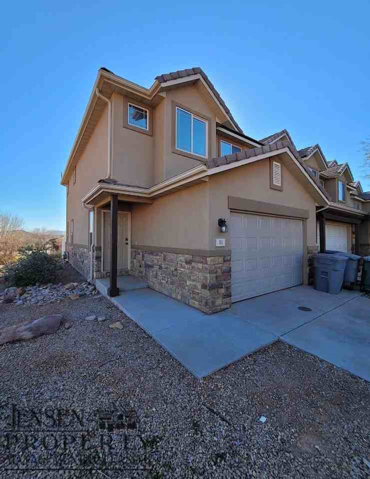 1000 E Bluff View Dr #51 - Photo 3 of 33