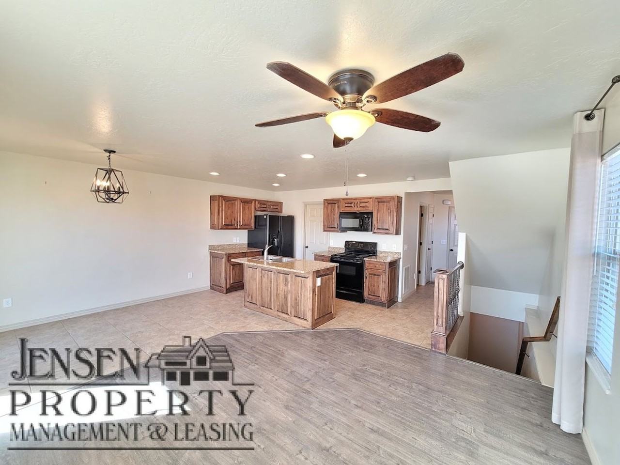 1000 E Bluff View Dr #51 - Photo 5 of 33