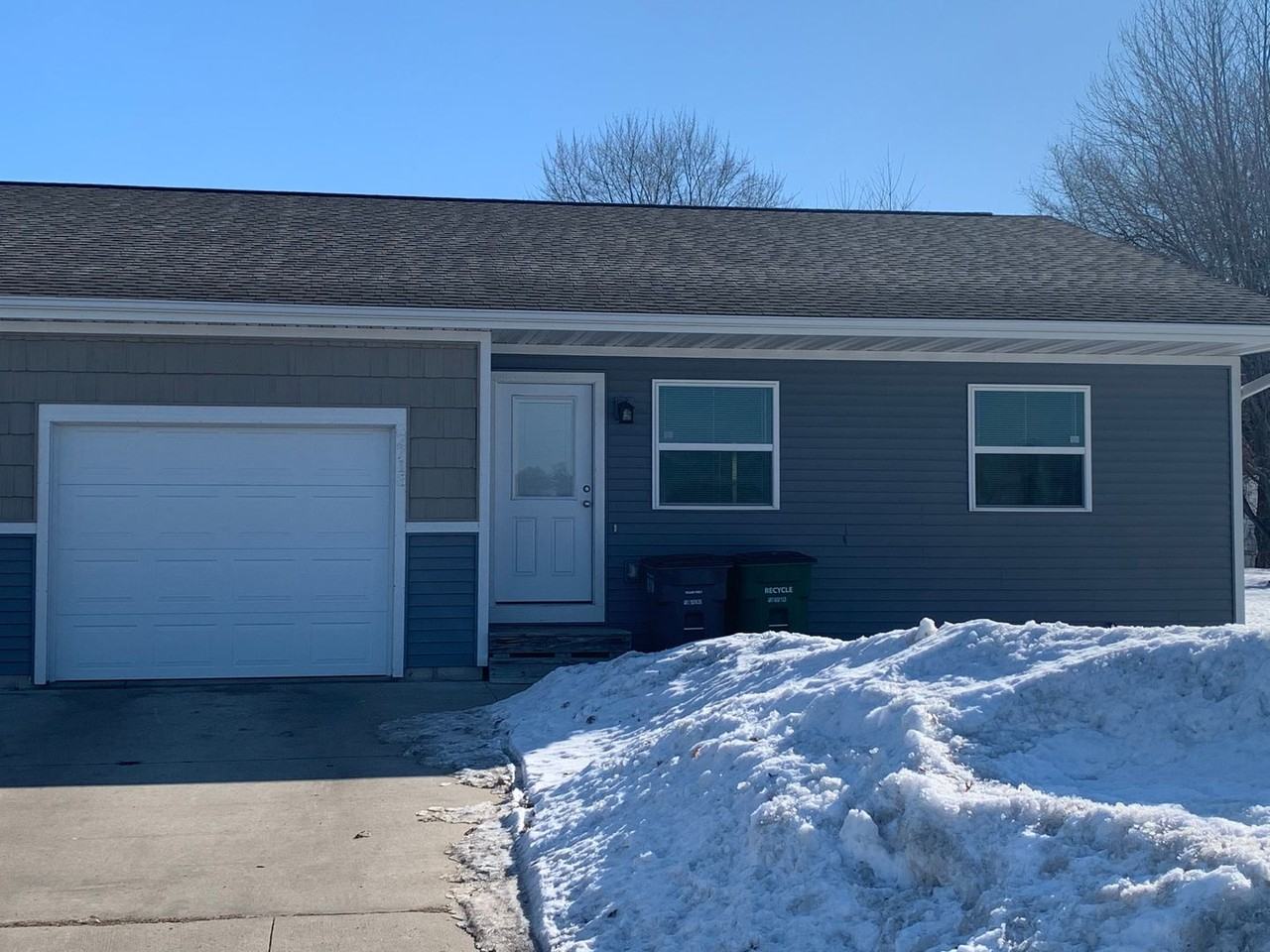 2713 1st St S - Photo 2 of 2