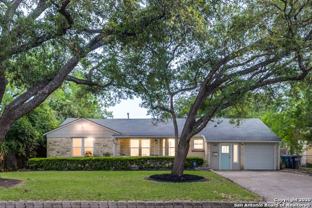 240 Calumet Pl - Photo 1 of 1