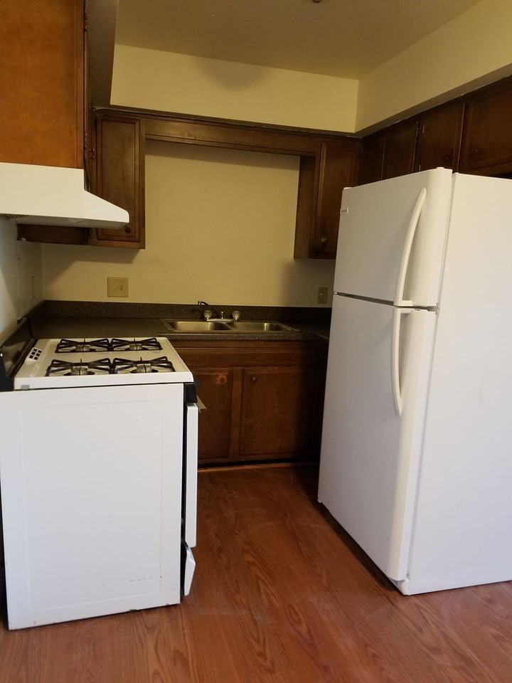 6115 S. 13th - Photo 3 of 9