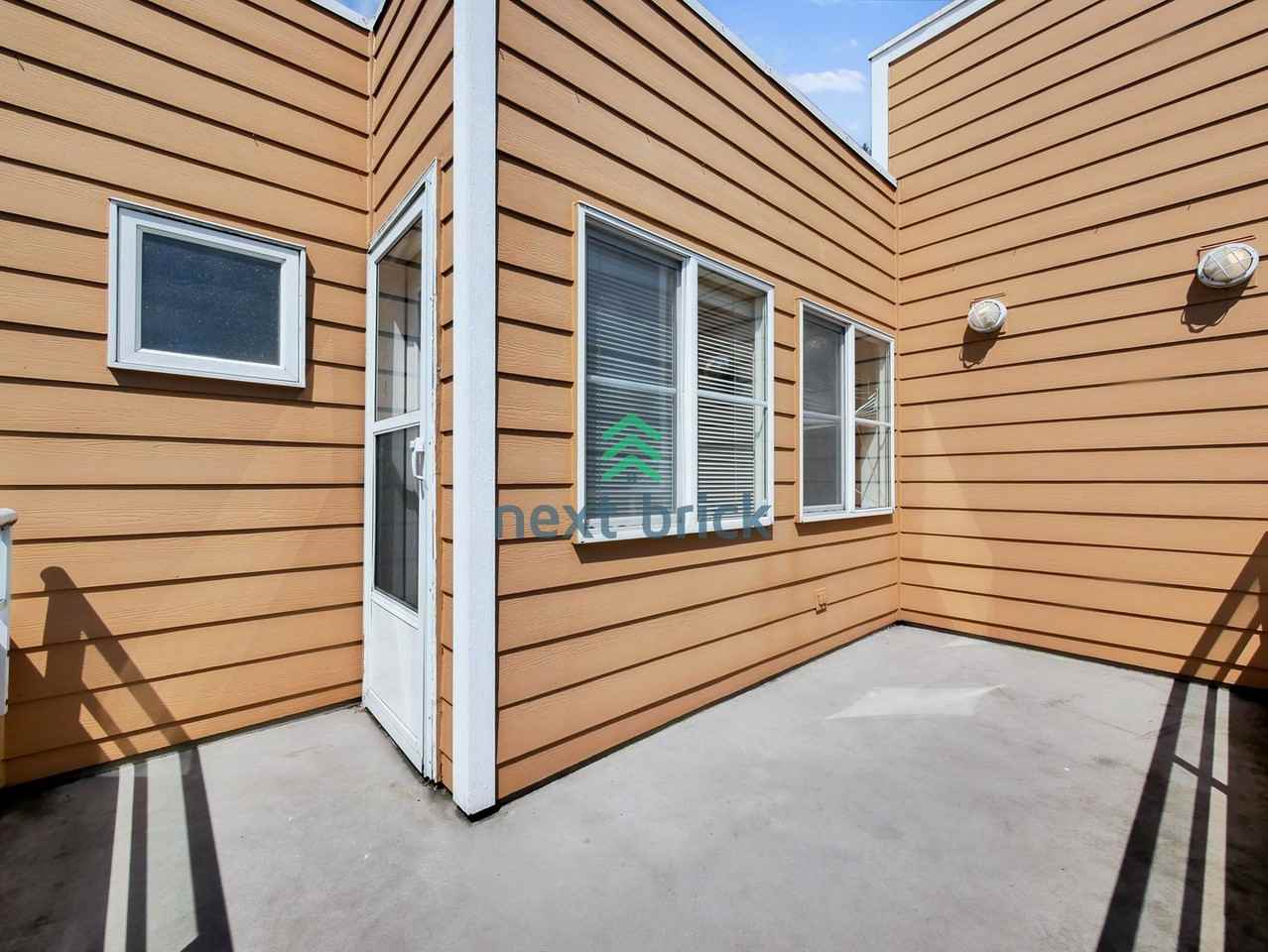 11240 Ne 87th St - Photo 2 of 13