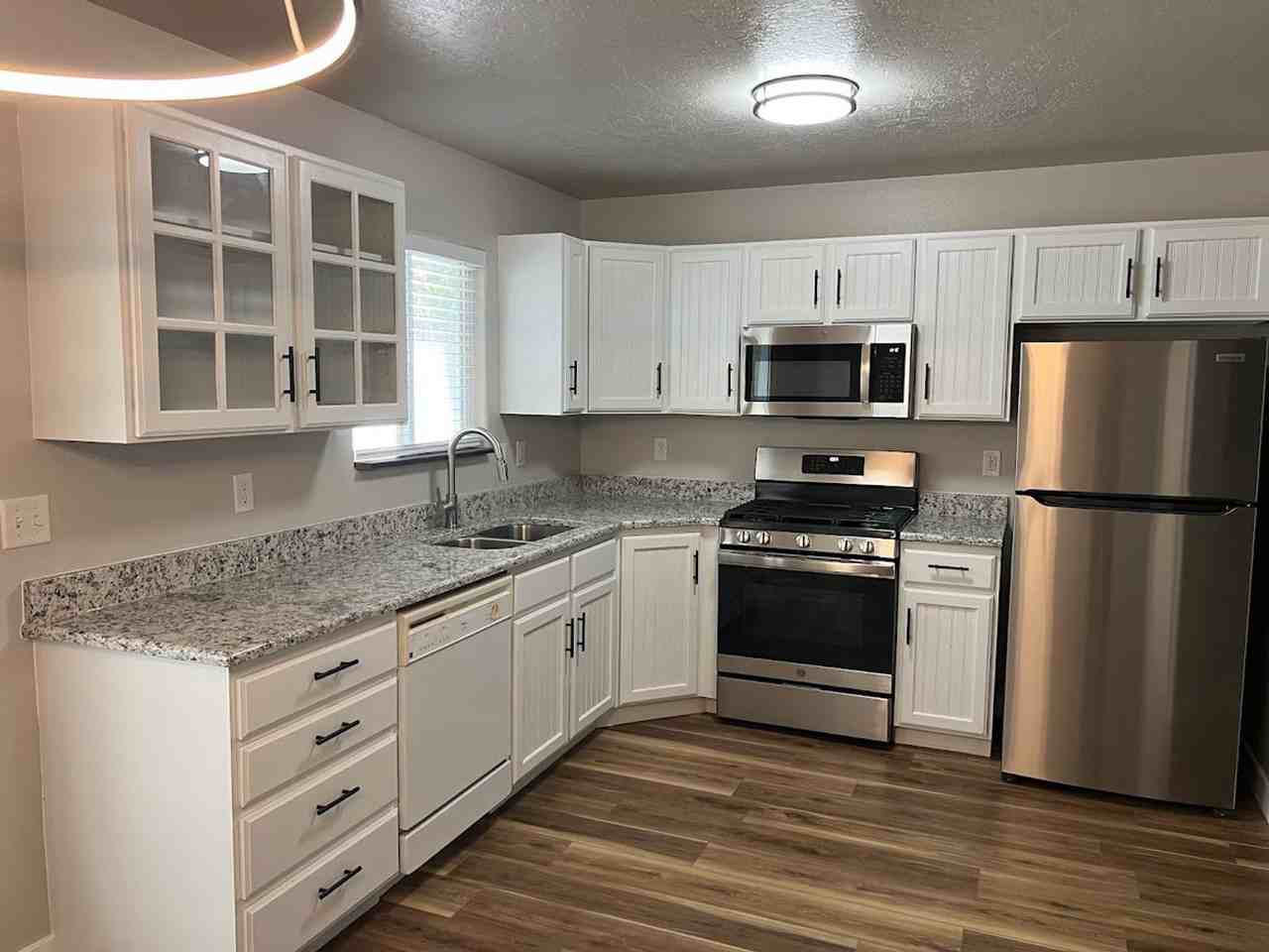 1148 Northfield Rd #21 - Photo 3 of 13