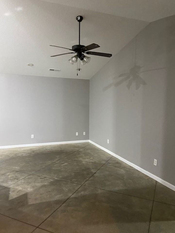 105 Barker Lane - Photo 3 of 9