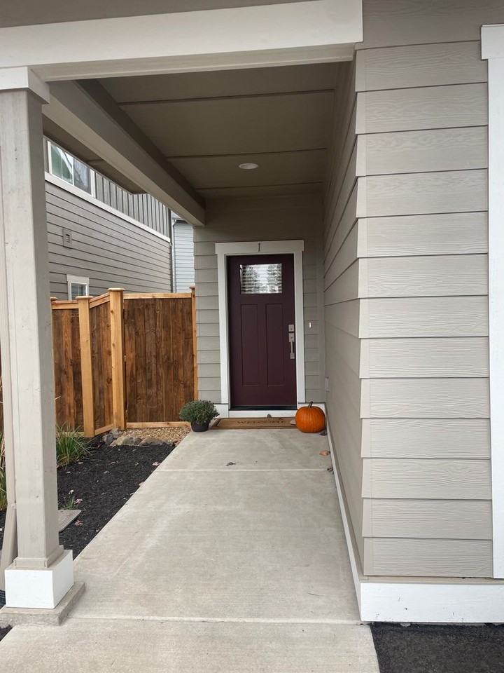 202- 61540 Lucia St BW - Photo 3 of 14