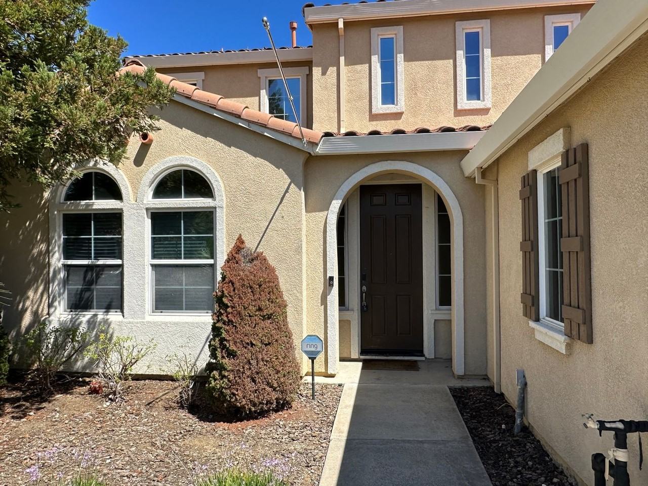 676 Ashford Pl - Photo 2 of 27