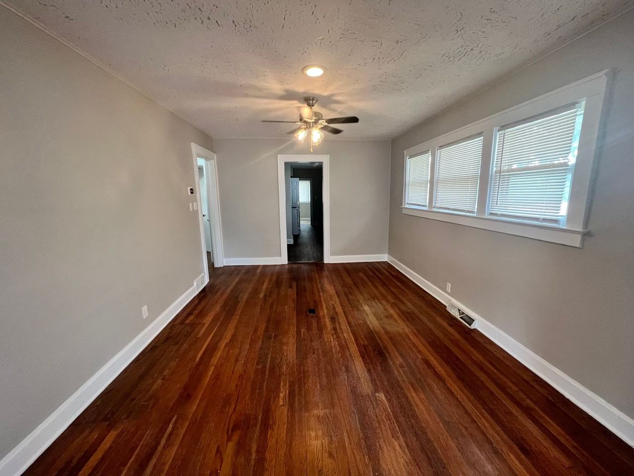 5326 Rockhill Rd - Photo 5 of 14