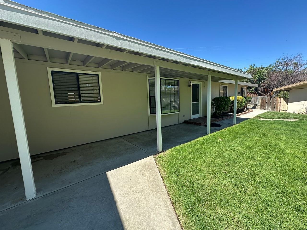 287 Meadow Ln - Photo 2 of 28