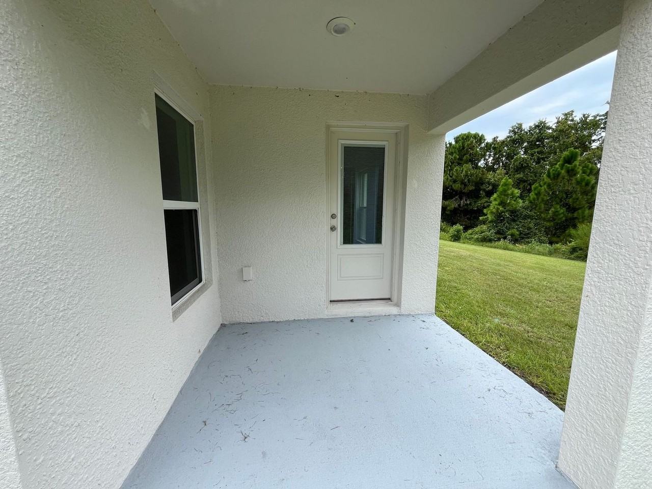 671 Bay Leaf Dr - Photo 4 of 34