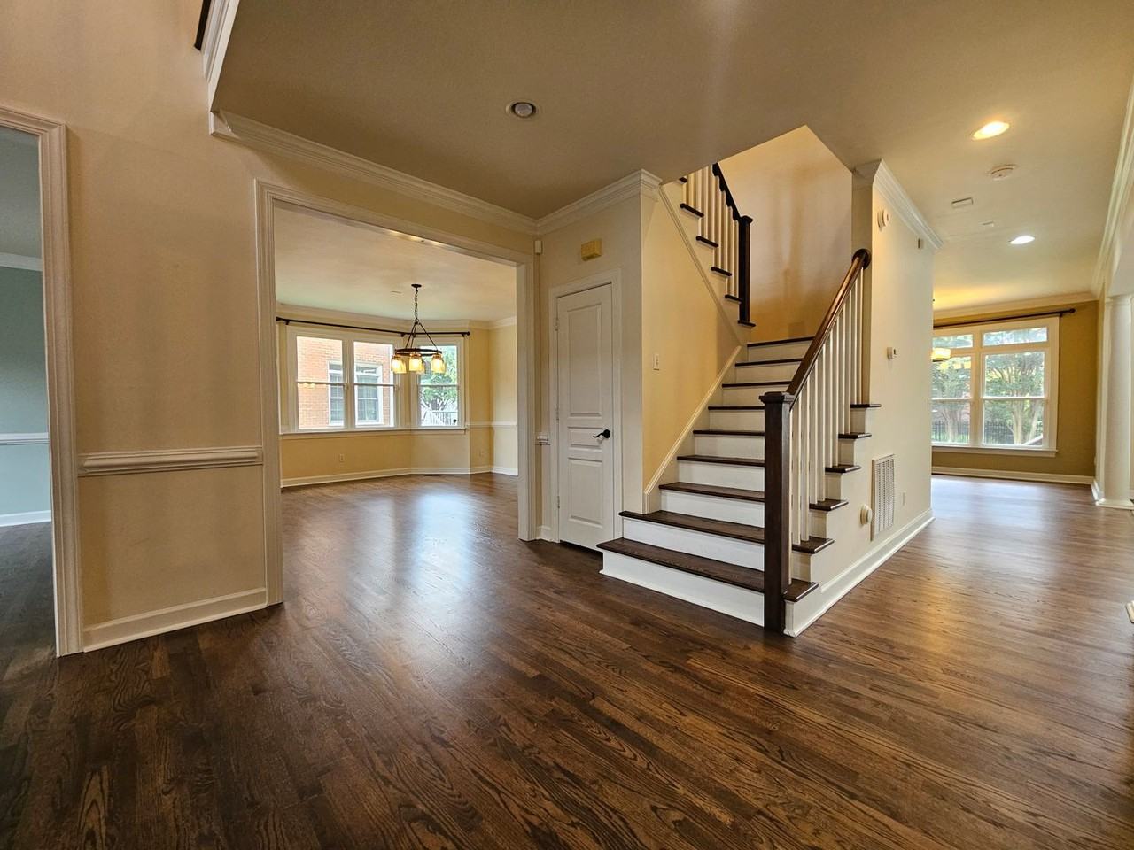 1556 Bordeaux Pl - Photo 2 of 48