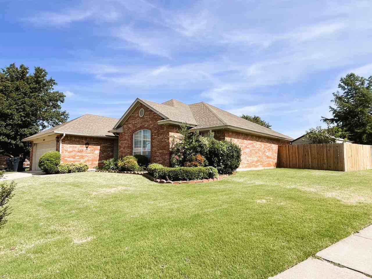 1301 Sw 129th St - Photo 2 of 25