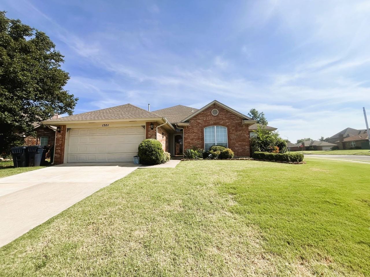 1301 Sw 129th St - Photo 3 of 25