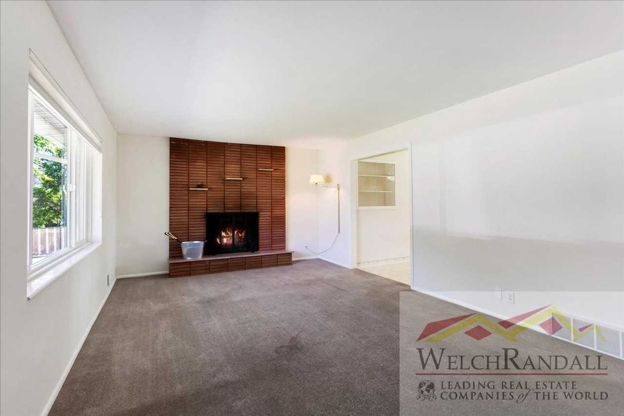 2051 Taylor Ave - Photo 3 of 25