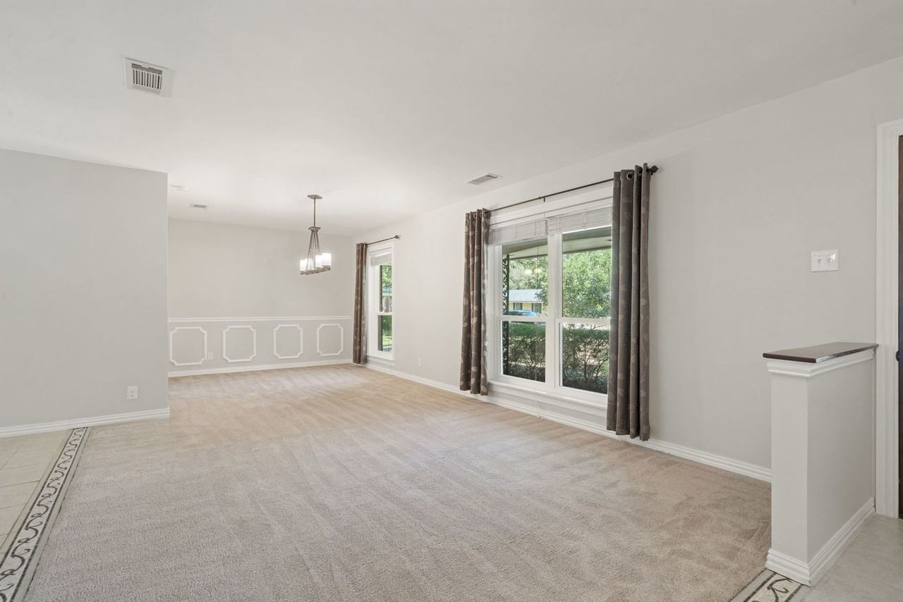 638 Rocklyn Dr - Photo 3 of 25