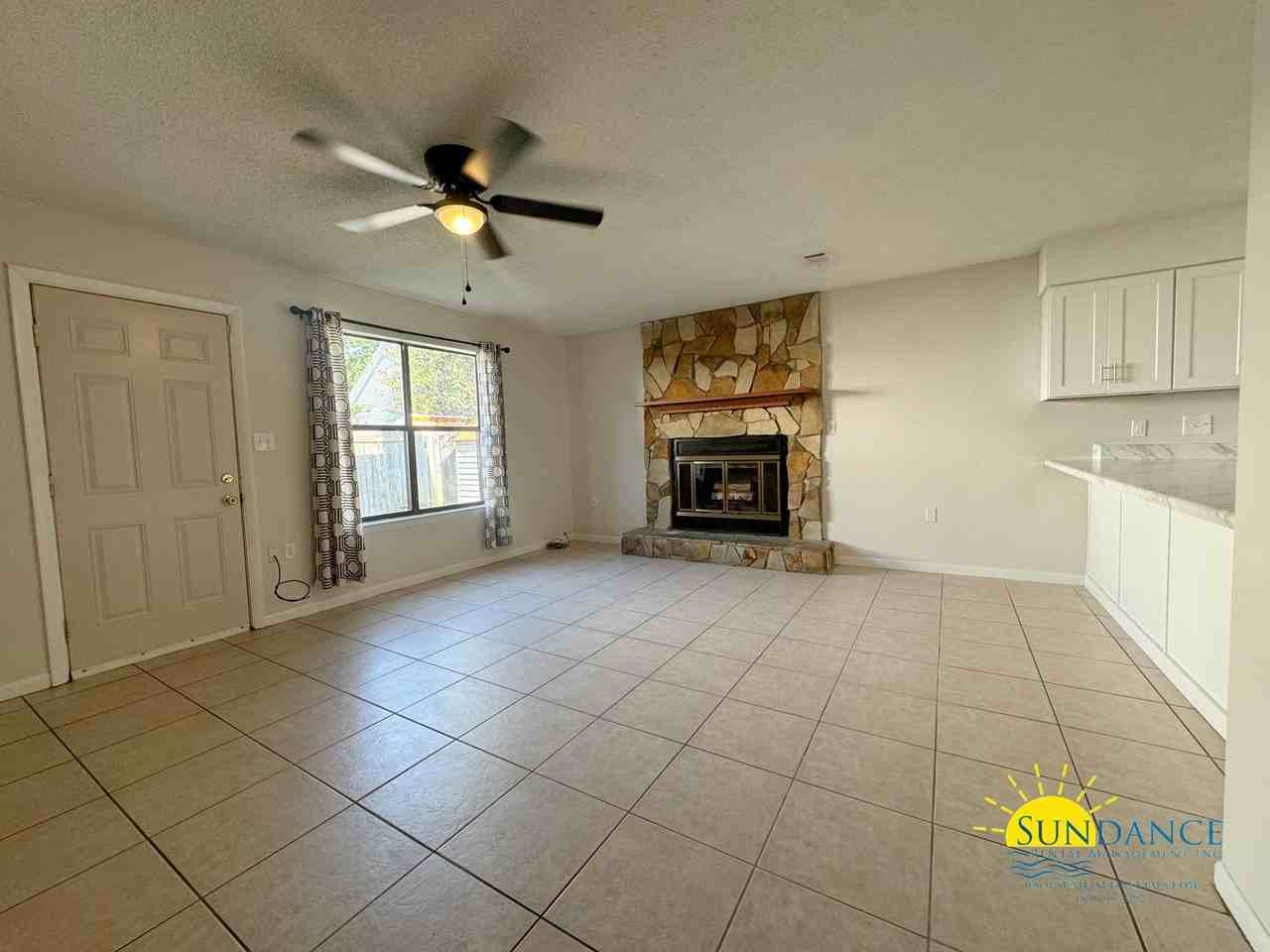 948 Mcfarlan Ave - Photo 3 of 21