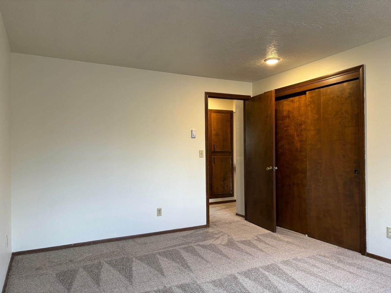 4995 Pam Ave Se - Photo 6 of 13