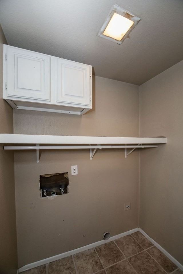 1133 Indian Summer Ct - Photo 2 of 34