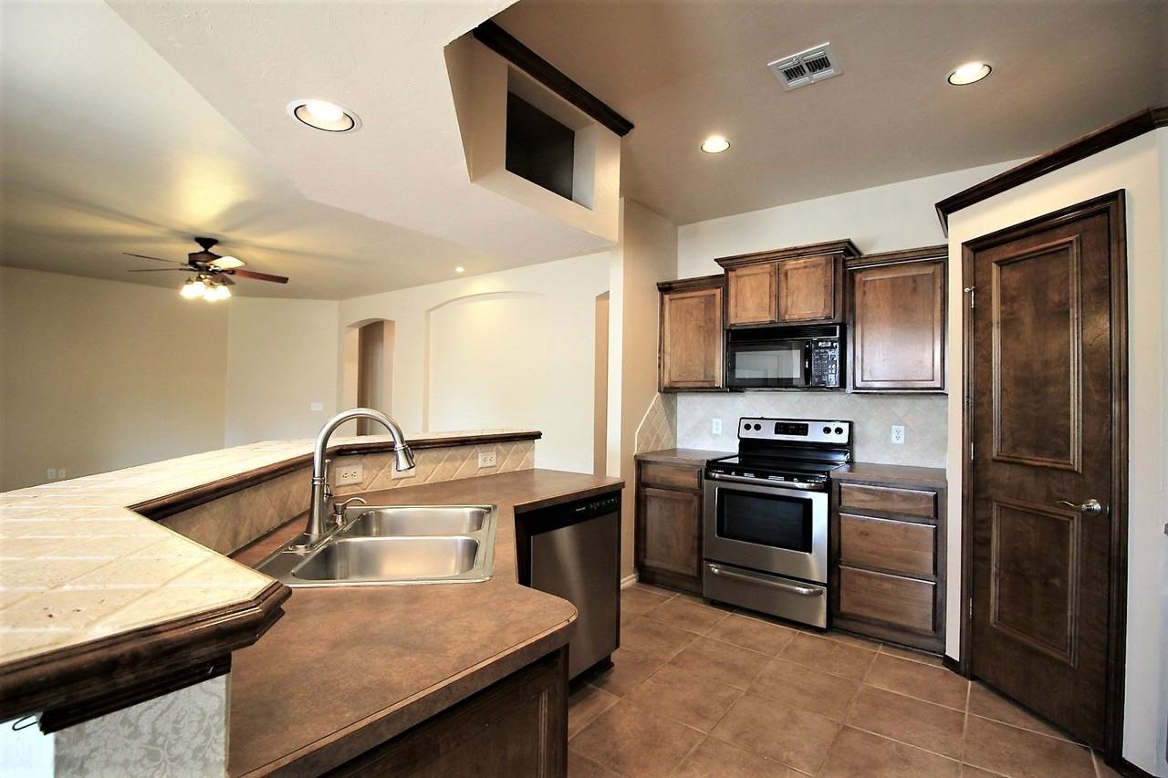 16601 La Paloma Ln - Photo 6 of 14