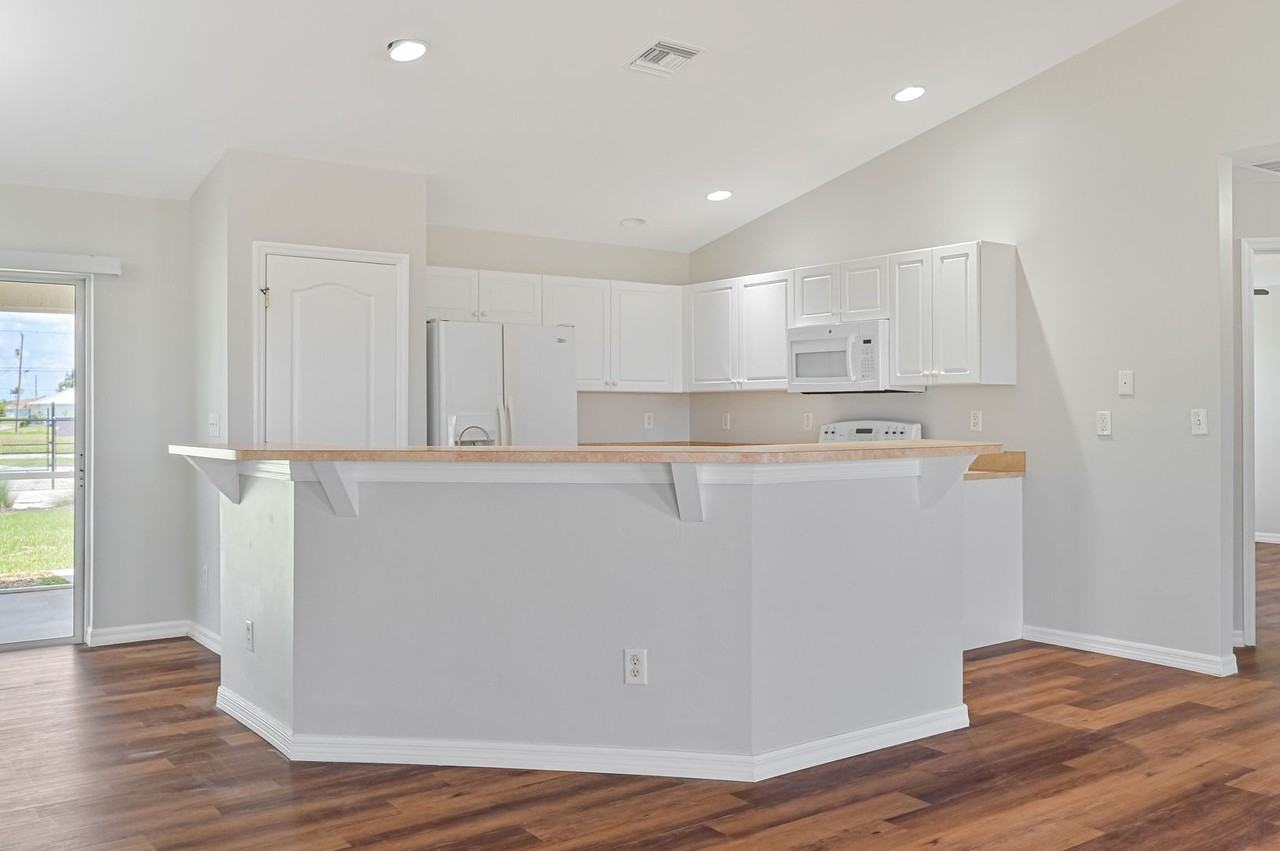 29 Ne 23rd Ter - Photo 6 of 31