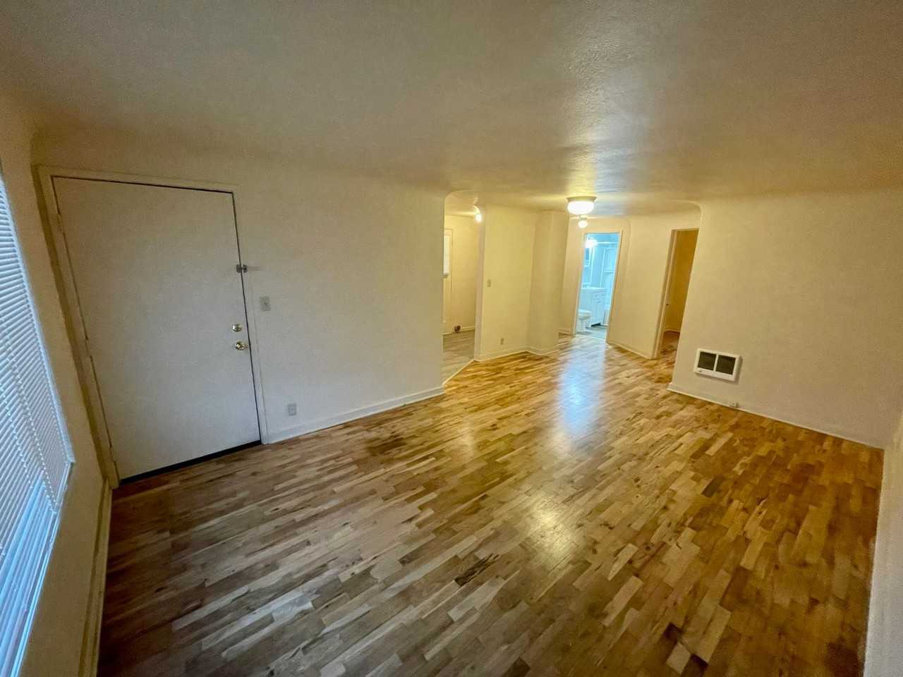 190 E 29th Ave - Photo 2 of 10