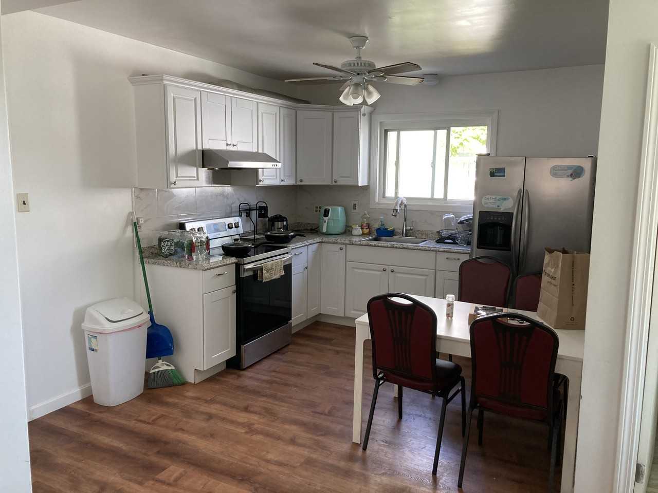 140 Presidents Lane - Photo 3 of 11