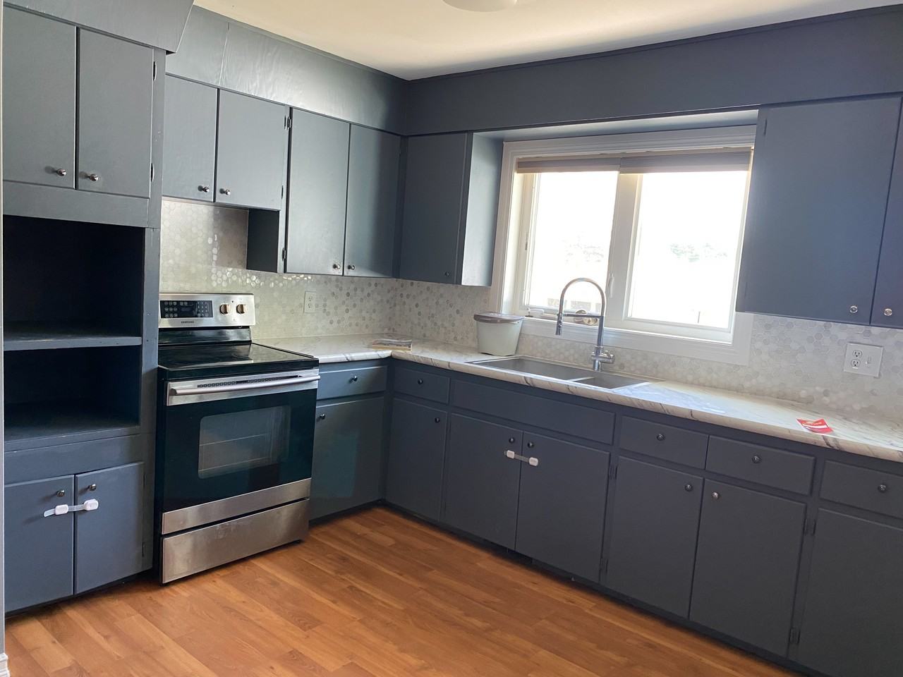 168 Toronto Street - Photo 3 of 10