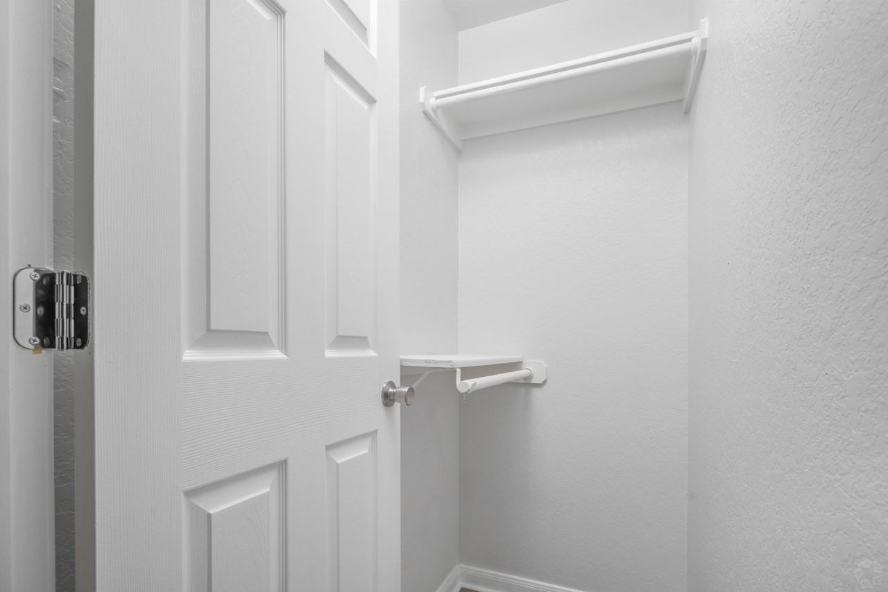 Swaying Oaks - Photo 6 of 15