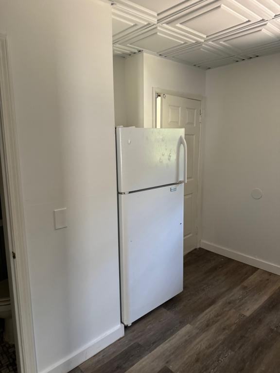 1075 Clinton Ave S - Photo 5 of 8