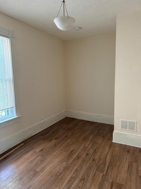 1075 Clinton Ave S - Photo 7 of 8