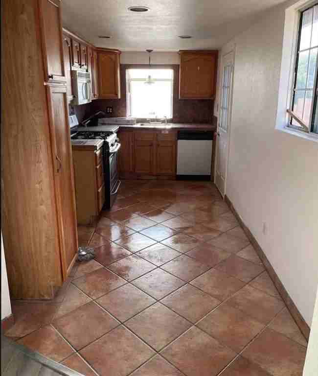 45428 Raysack Ave - Photo 6 of 19