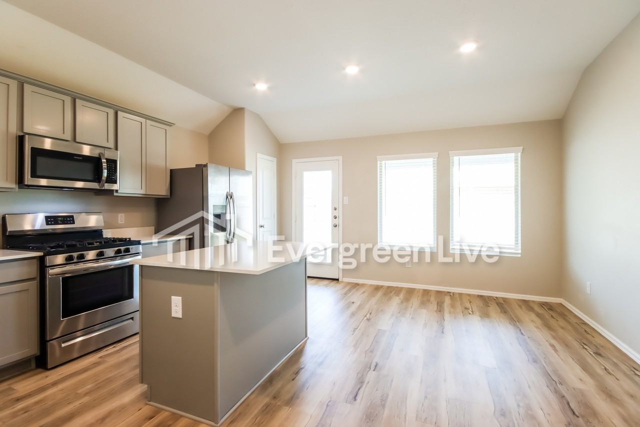 19088 Sonora Chase Dr - Photo 2 of 12