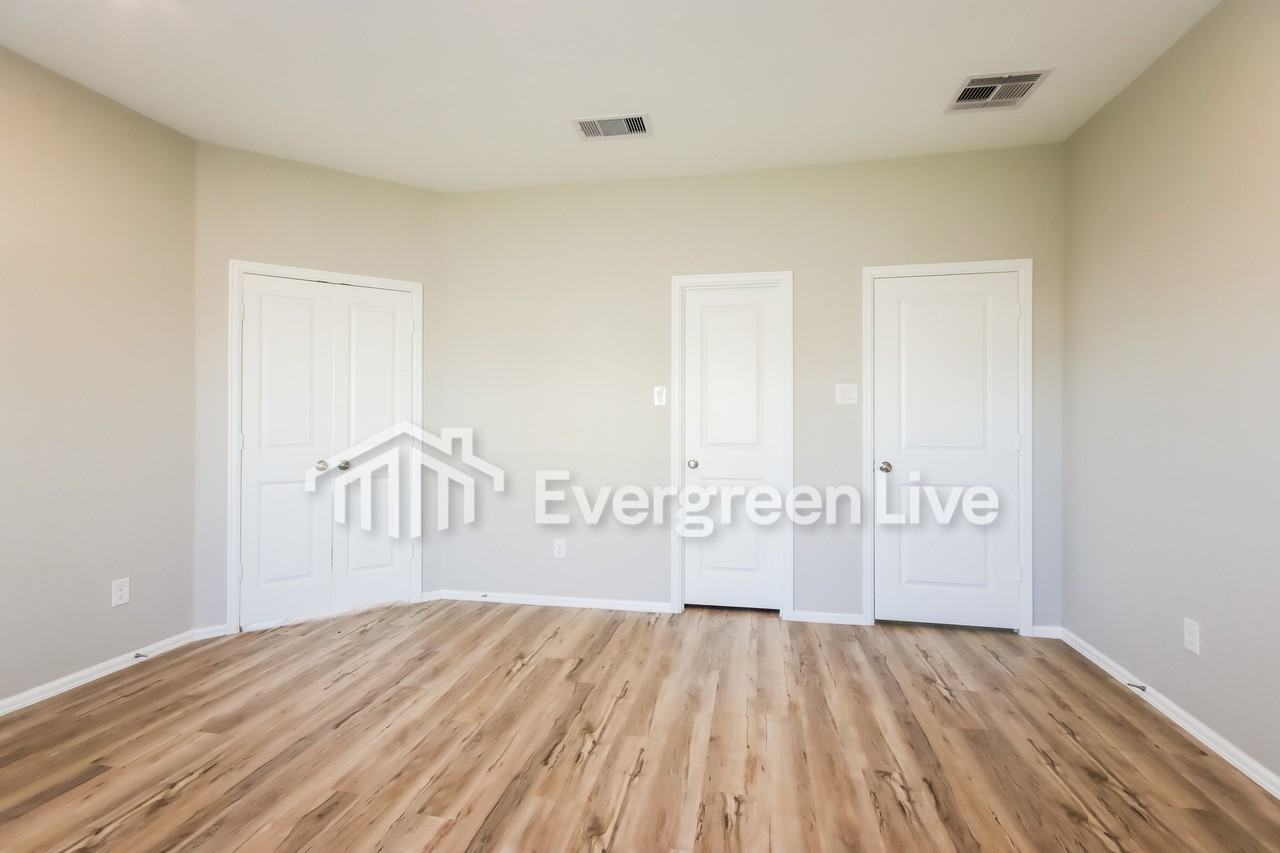 19088 Sonora Chase Dr - Photo 4 of 12