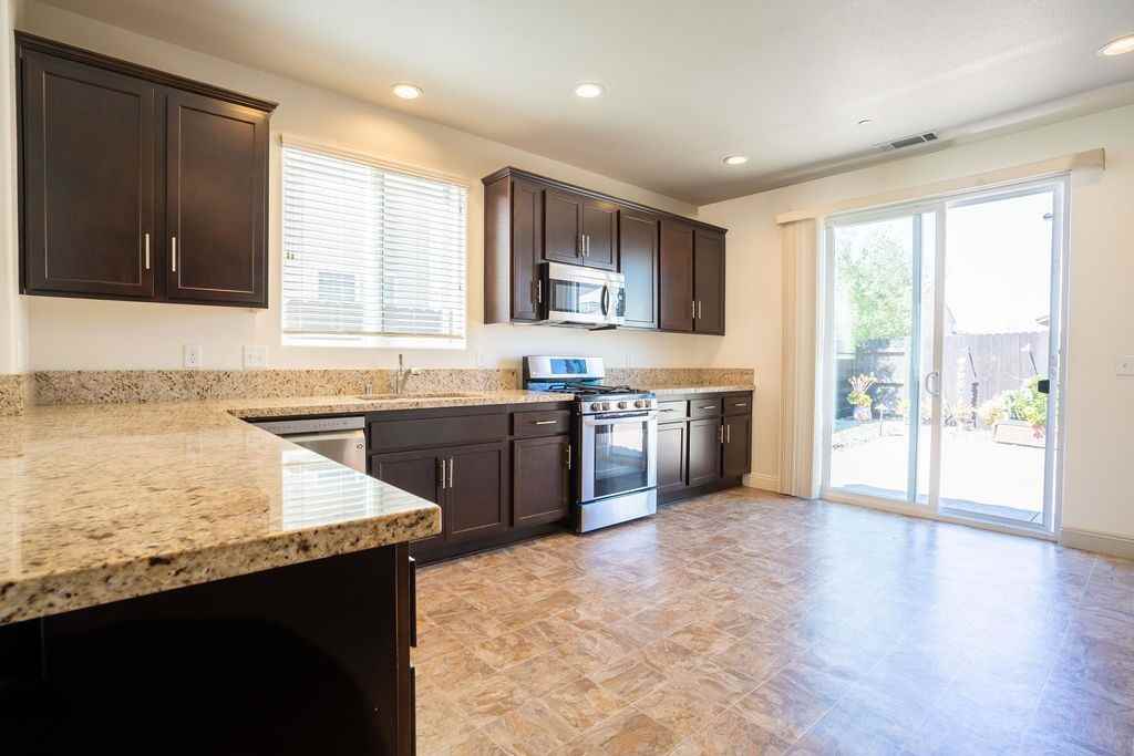 4567 Castillo Dr - Photo 3 of 24