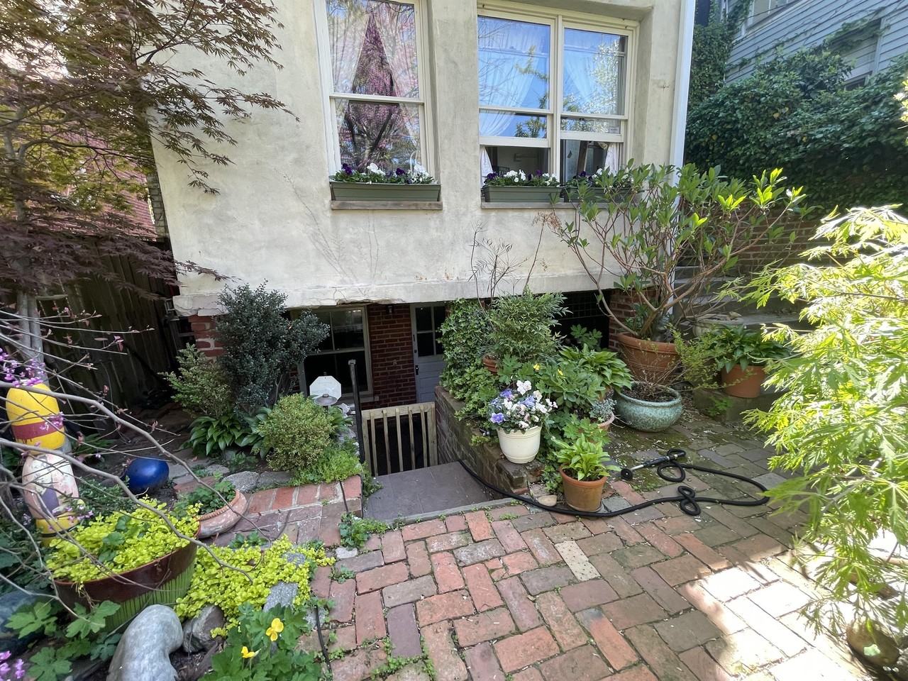 2848 28th St Nw #BS - Photo 2 of 11