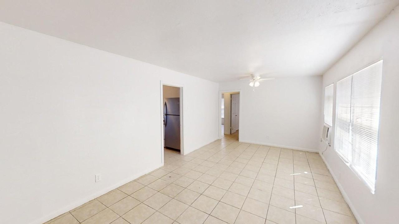 1903 Duncan Ave - Photo 5 of 16