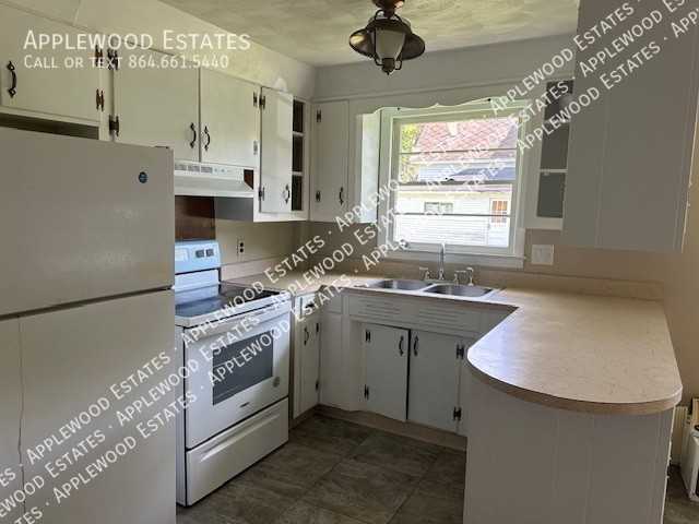 618 Flat Dr - Photo 3 of 5