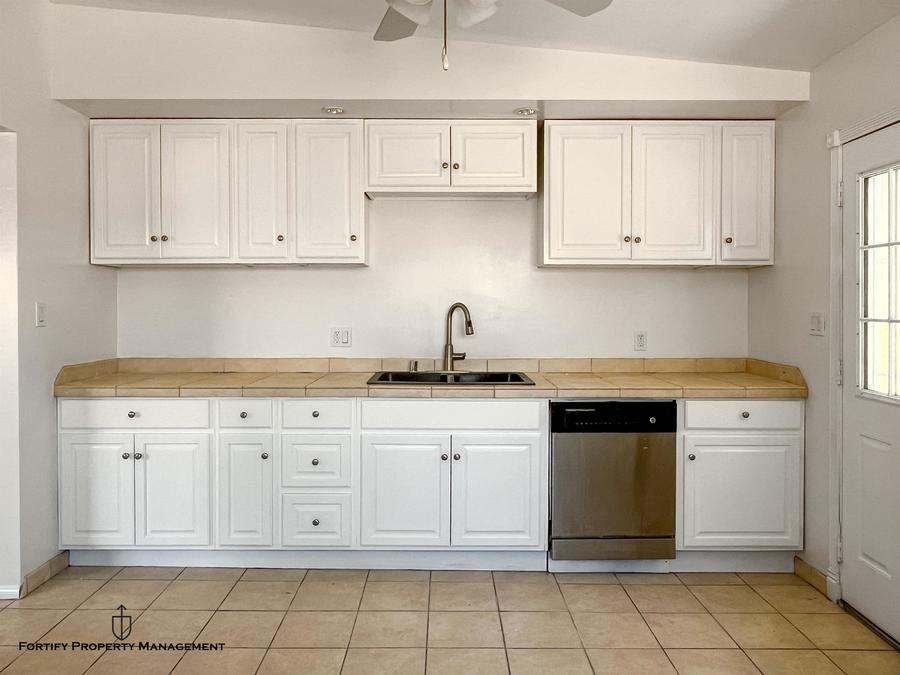 14826 1/2 Chadron Ave - Photo 2 of 20