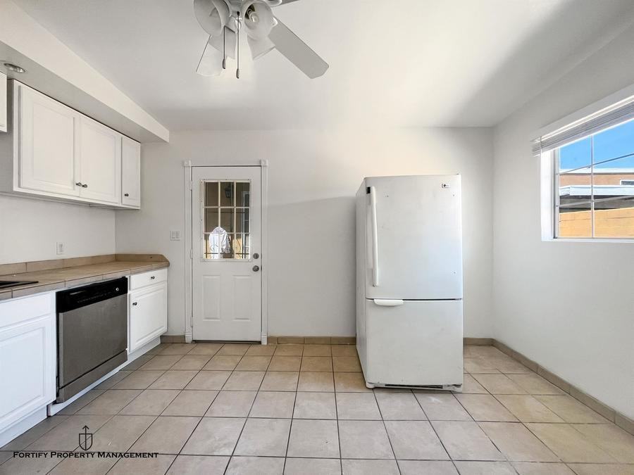 14826 1/2 Chadron Ave - Photo 3 of 20