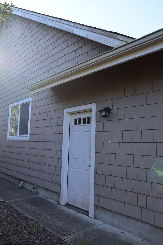 11 Mariners Ln - Photo 3 of 50