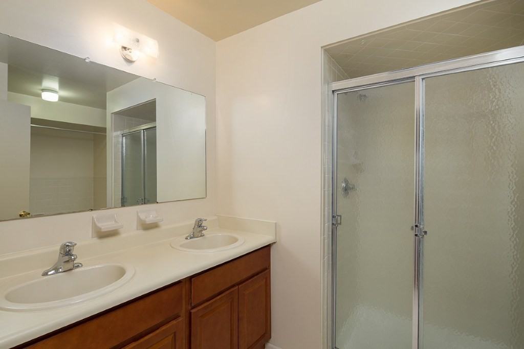 Crown Court - Photo 2 of 7