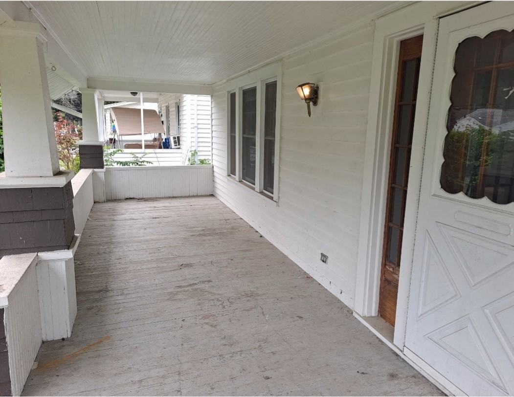 304 S Jackson St #NA - Photo 2 of 11