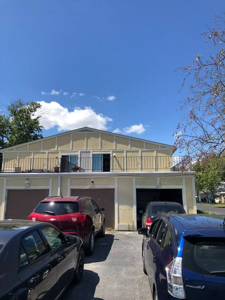 20154 Willow Dr - Photo 3 of 16