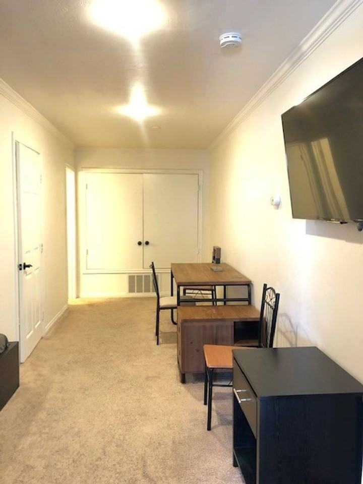 17200 Newhope St #6 - Photo 5 of 9