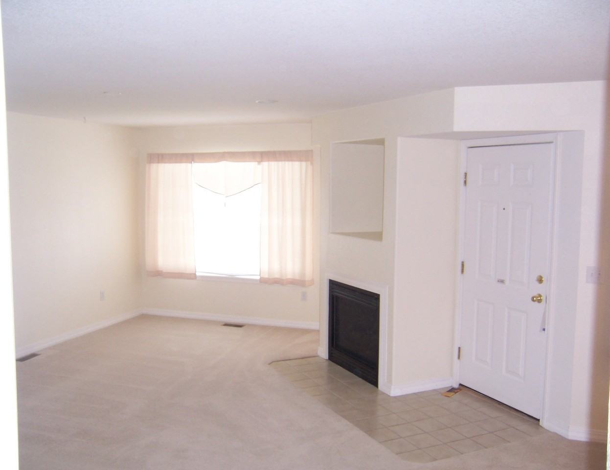 1419 Red Mountain Dr #71 - Photo 2 of 18