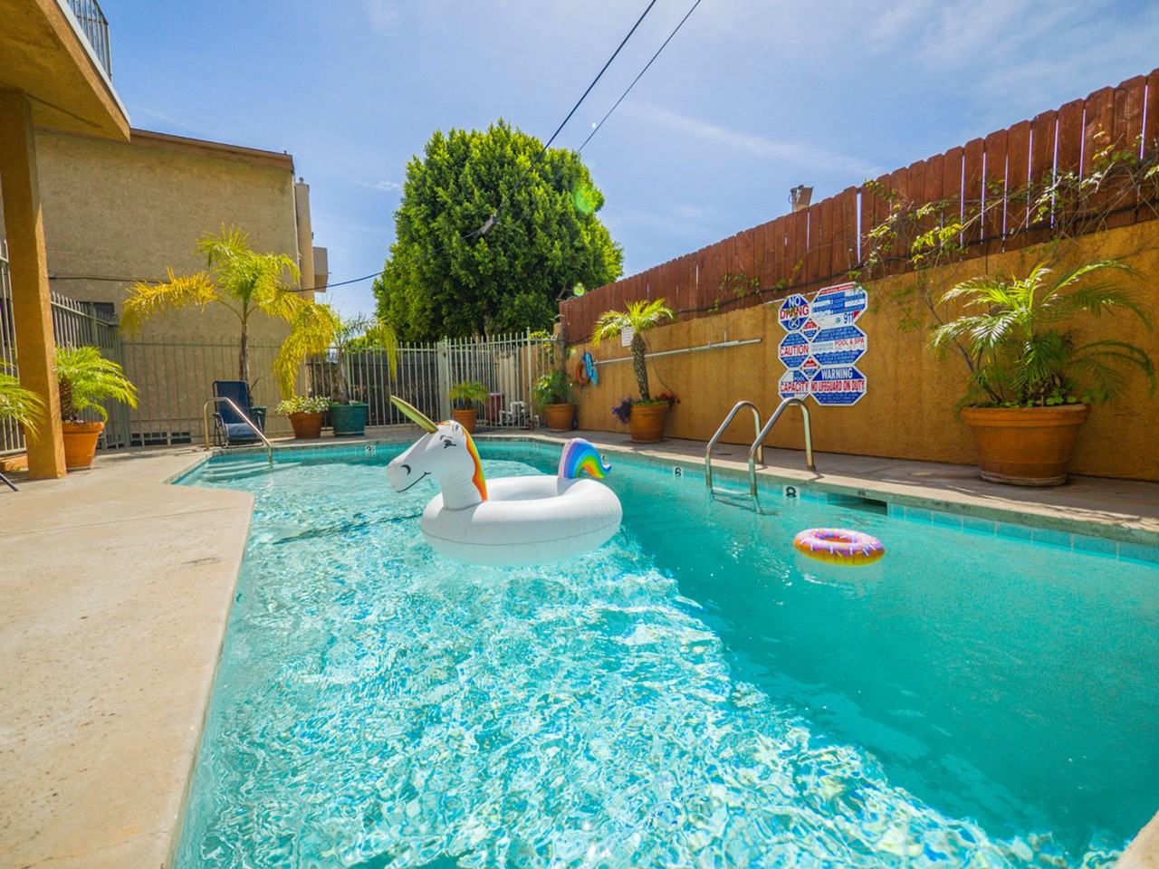 13952 Moorpark Ave - Photo 4 of 7