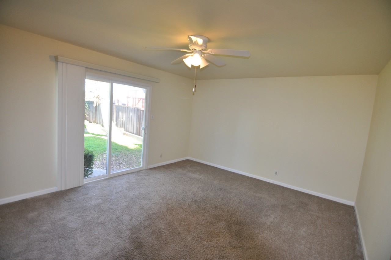 1583 Marietta Dr - Photo 2 of 16